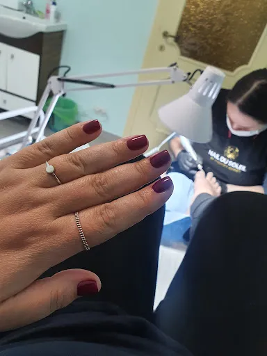 Nail du Soleil by Andreea Ioanes