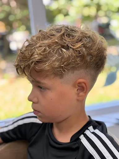 Artists Beauty Salon