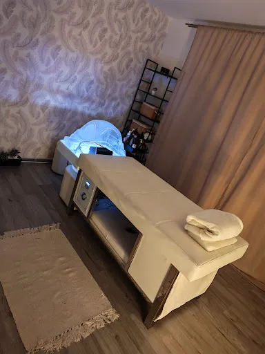 Naia Hair & Skin SPA