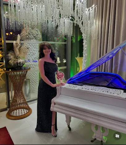 Dermetique by Laura Lauran