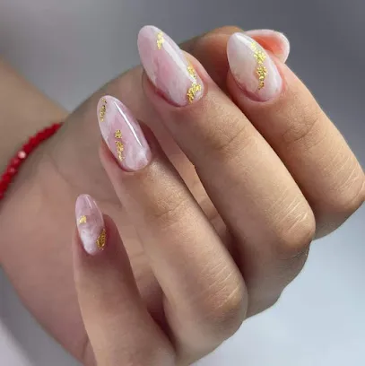 CAROLYNE BEAUTY CENTER