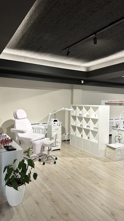 Diana Ghic Nails Studio