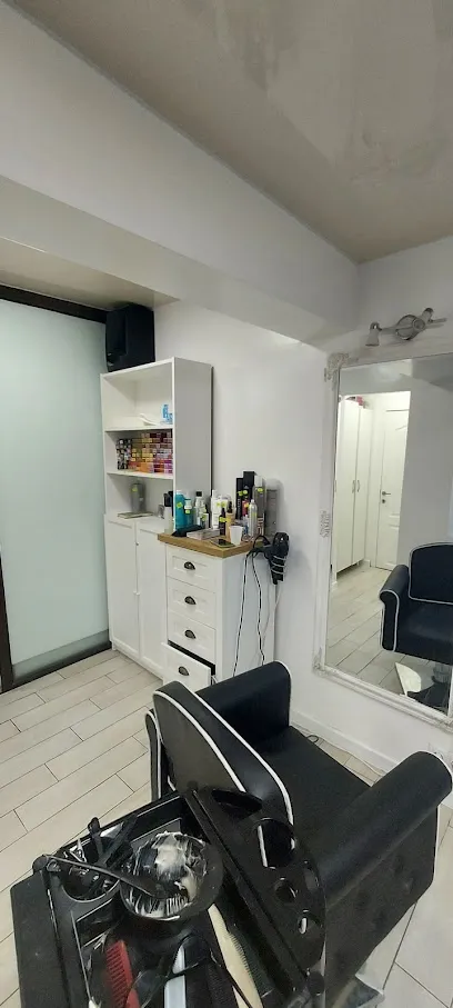 EXCLUSIVE BEAUTY STUDIO